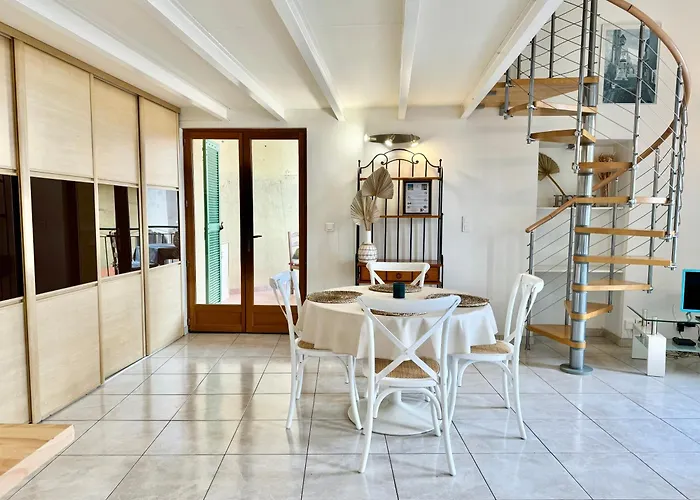 Le St Julien Terrasse Vue Exceptionnelle Μεντόν